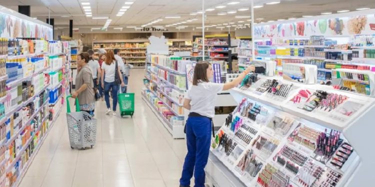 Mercadona revoluciona el mercado de cosméticos con paletas de sombras de lujo