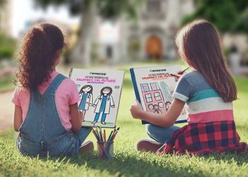 Niñas dibujando las mujeres del futuro Ferreycorp