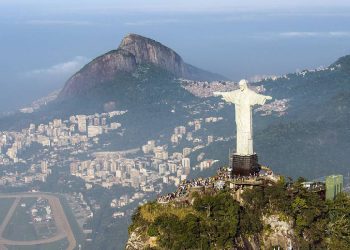 Uruguay enfrenta desafíos en el turismo ante la creciente preferencia por Brasil