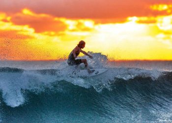 Glassy Waves consolida su crecimiento con nuevas aperturas y una alianza automotriz