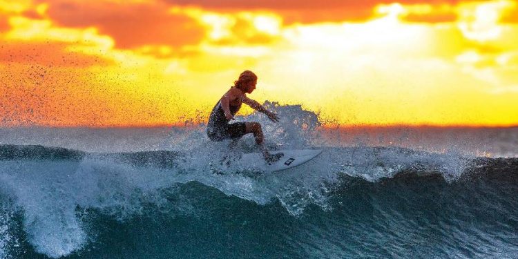 Glassy Waves consolida su crecimiento con nuevas aperturas y una alianza automotriz