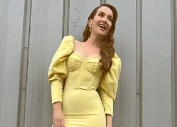 Pampita brilla con el vestido de mangas globo