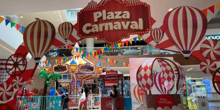 Plaza Carnaval Mall Aventura
