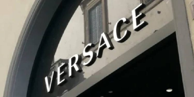 Cambio de juego: Prada y Versace un nuevo poder en la industria del lujo