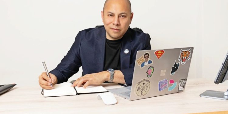 Yassef Lotina Valencia asume la dirección de Datawifi