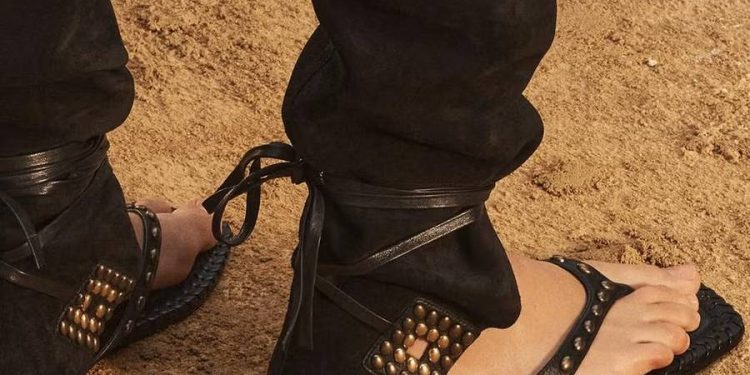Zara: El Imperio de las sandalias-bota