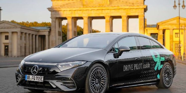 Mercedes-Benz Clase S lidera la revolución de la conducción autónoma