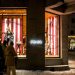 ¿Cómo Prada logra crecer y buscar la adquisición de Versace?