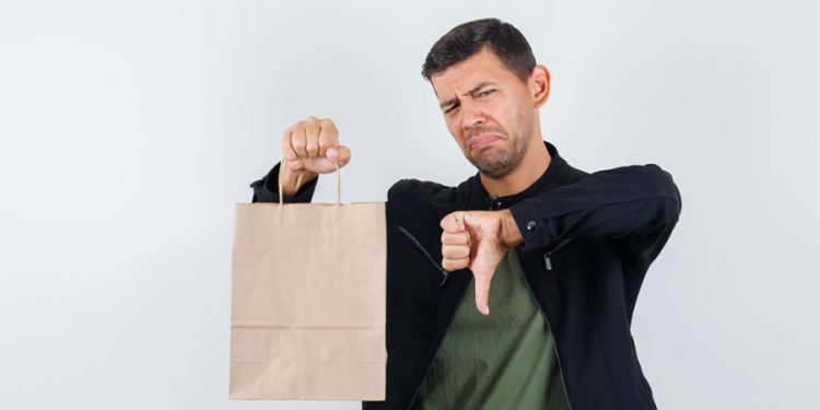 reclamo en compras online usuario descontento