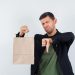 reclamo en compras online usuario descontento