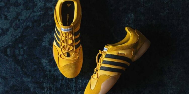 Bad Bunny impone tendencia y estrena exclusivas Adidas Ballerina