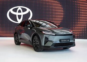 Toyota ha presentado oficialmente su nuevo vehículo eléctrico, el Toyota CH-R+