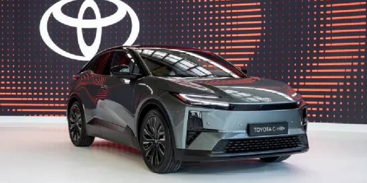 Toyota ha presentado oficialmente su nuevo vehículo eléctrico, el Toyota CH-R+