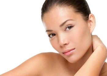 Bases ligeras y antiedad: La revolución del maquillaje verano 2025