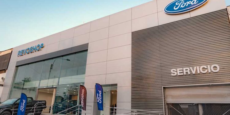 Concesionario Ford Perú y Revoshop