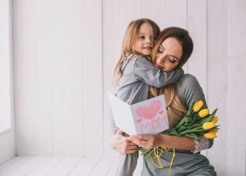 Día de la Madre mamá con la hija