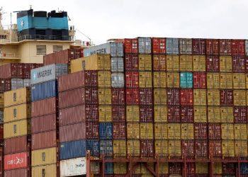 Francia impulsa impuesto europeo para controlar envíos de bajo valor