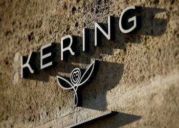 Kering se adueña del futuro de la óptica italiana