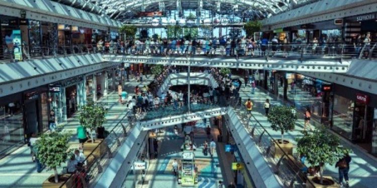 Klépierre registra crecimiento sólido en ventas: Resultados del primer trimestre de 2025