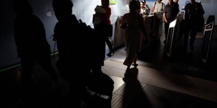 Impacto del apagón en la economía española: Resiliencia y demandas embalsadas