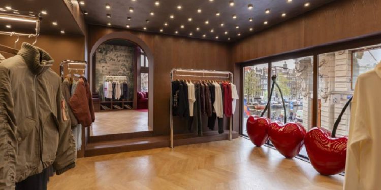 Nude Project inaugura su tienda en Ámsterdam