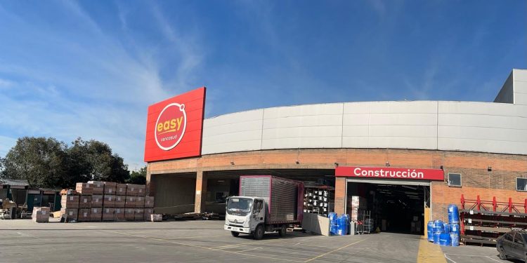 Easy renace en Bogotá, la megatienda que lo tiene todo