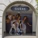 Puja por Guess: Authentic Brands en la carrera