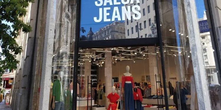 Salsa Jeans: Expansión y crecimiento en España