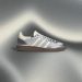 Adidas Handball Spezial Silver Metallic: estilo retro con un toque brillante