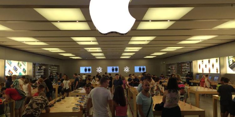 Se va de Estados Unidos Apple desafía a Trump y trasladará Producción de iPhone a la India