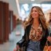 día de la madre en Mall Aventura mujer comprando