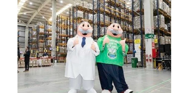 Farmacias del Dr. Simi ahorra 500 toneladas de cartón al año