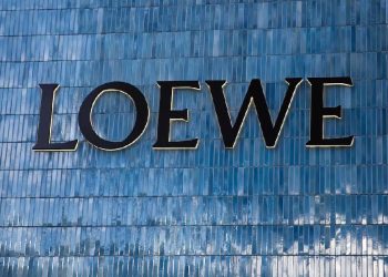 Firma española de lujo Loewe continúa conquistando el mercado estadounidense