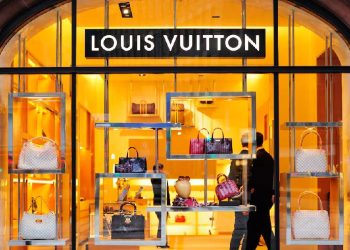 El precio del lujo: Louis Vuitton responde a factores económicos con ajuste en EE.UU.