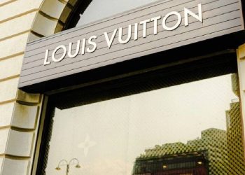 Louis Vuitton lanza al mercado Sneakerina