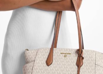 Bolso tote de Michael Kors destaca por su diseño estructurado y minimalista