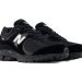 Las New Balance 2002R GORE-TEX son las mejores zapatillas para ser estiloso bajo la lluvia de primavera