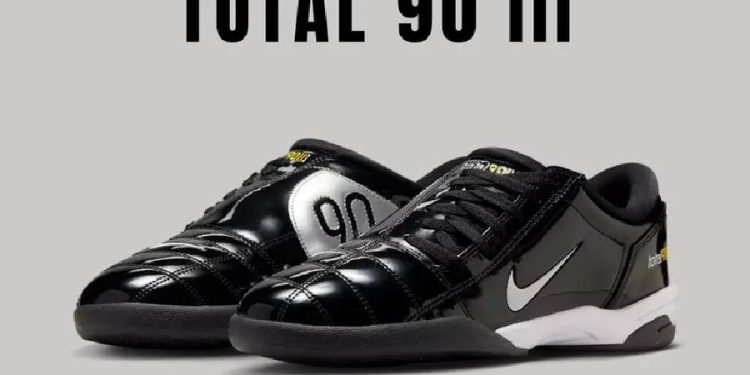 Nike anuncia la llegada de los Total 90 Black and White