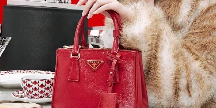 De Loewe a Chanel: Los Bolsos Más Baratos de las Marcas de Lujo