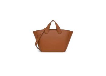 TOUS lanza el capazo grande camel Bloom