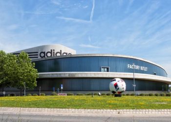 Adidas elige continuidad y prepara su sucesión en medio de incertidumbre