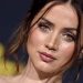Ana de Armas: Lujo y sencillez en el aeropuerto