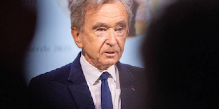 Arnault exige a Europa más pragmatismo para competir con EE. UU.