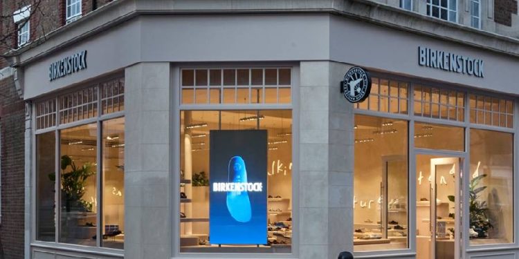 Birkenstock modifica sus precios en EE.UU.: ¿Qué significa para el consumidor?