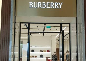 Burberry en caída libre: Recortes milenarios y cambio radical