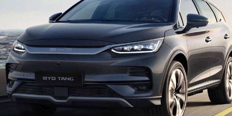 Industria automotriz Méxicana recibe al BYD Tang 2025
