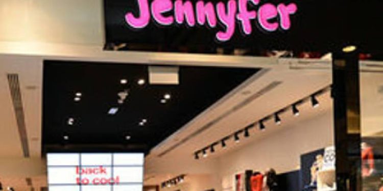 Cierre inminente de Jennyfer: La crisis definitiva de la moda juvenil en Francia