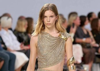 Diosa moderna: El poder de la elegancia divina