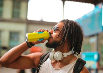 El Boom de las bebidas energéticas conquista hogares y la calle en Brasil