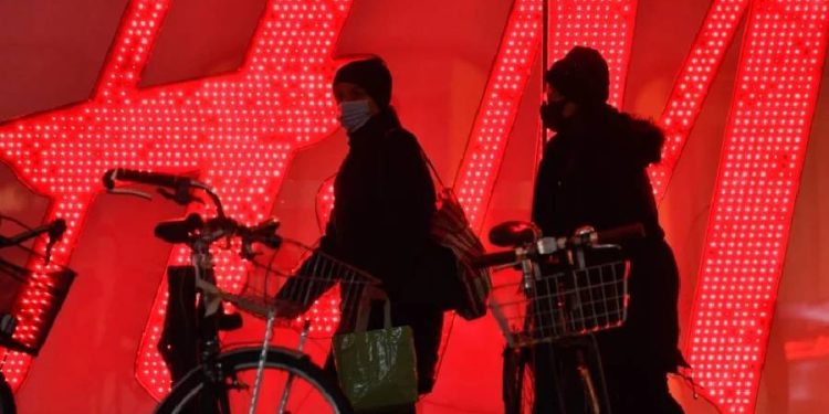 H&M desafía aranceles: Cos conquista Norteamérica